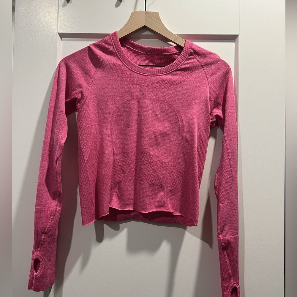 Lululemon Long Sleeve Swiftly Tee. Made into a cropped length